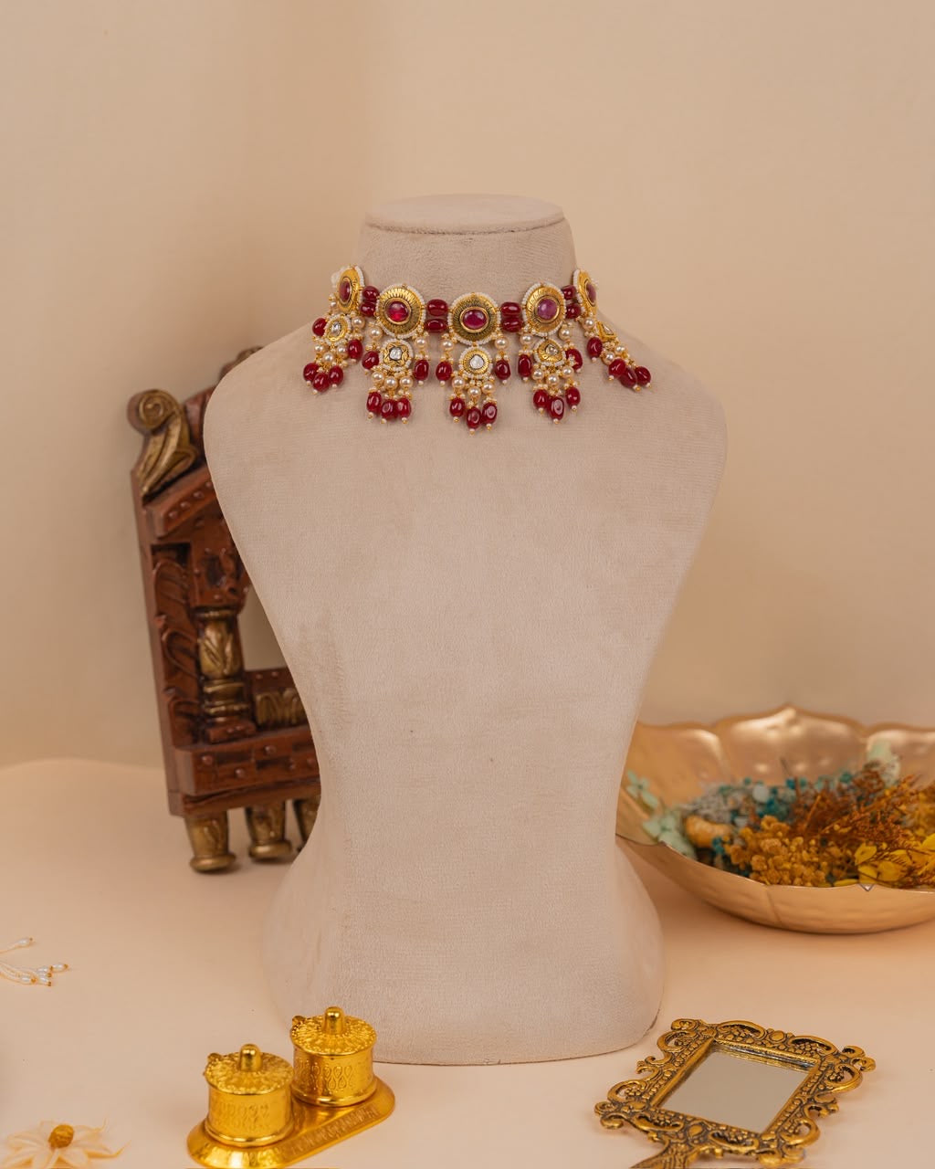 Gulnaar Choker