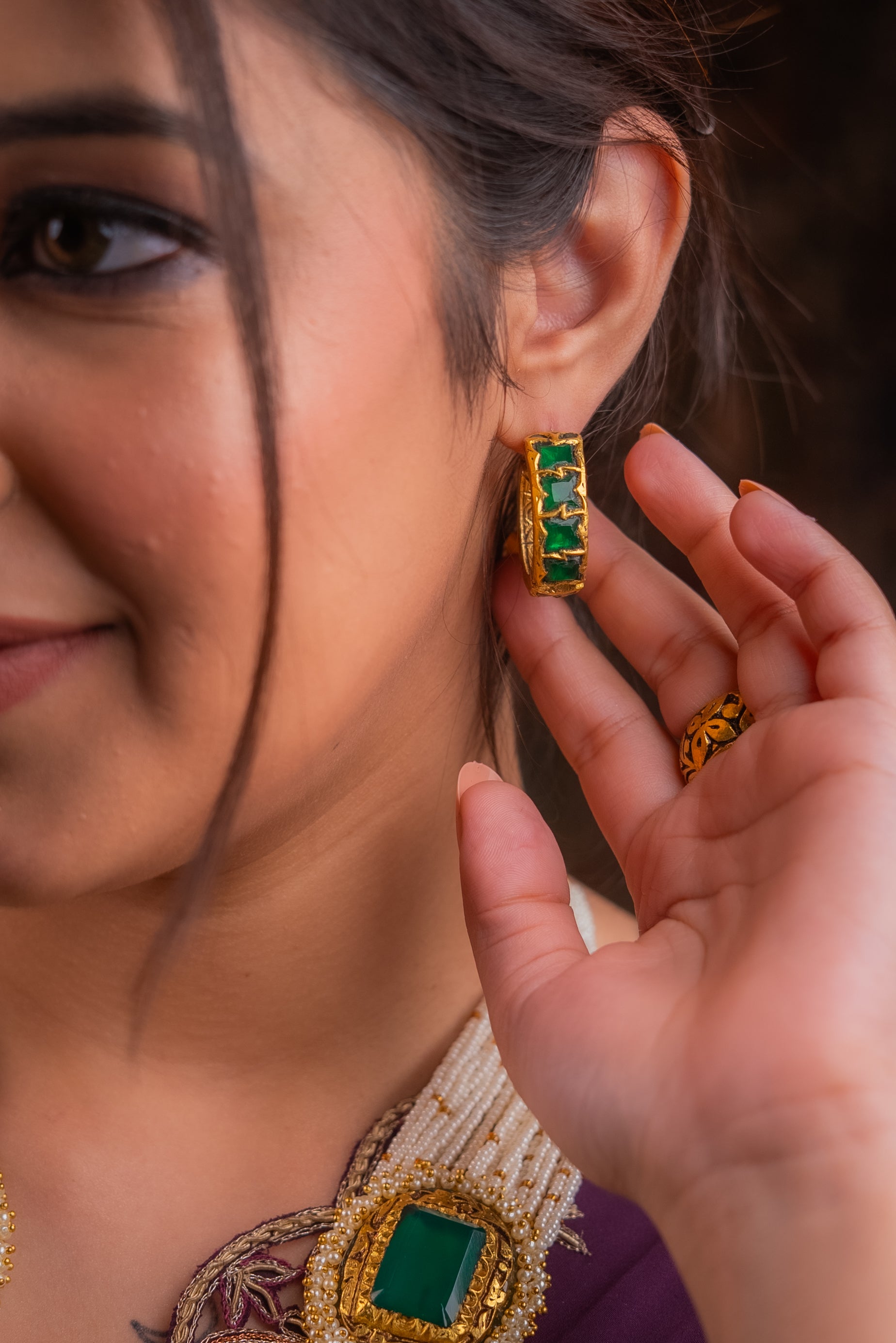 REVERSIBLE HOOPS