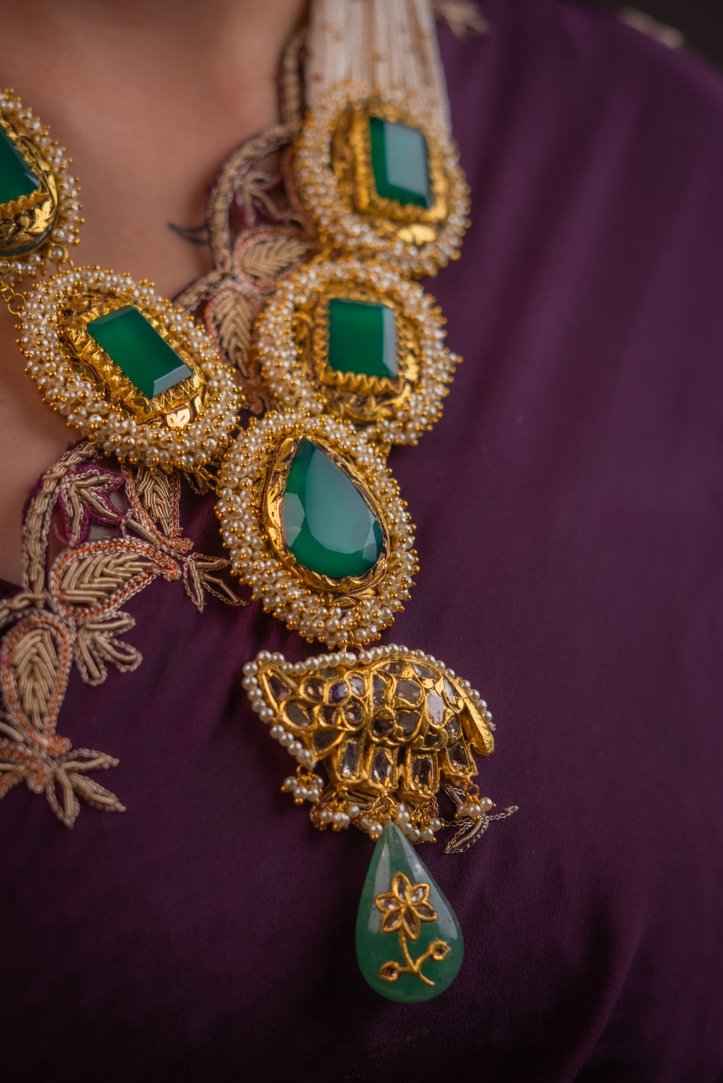 GREEN ELEPHANT NECKLACE