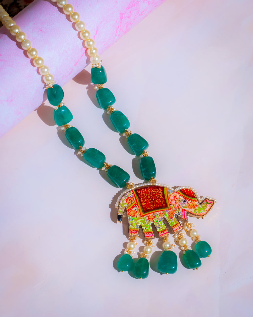 REGAL GREEN TRUNK NECKLACE