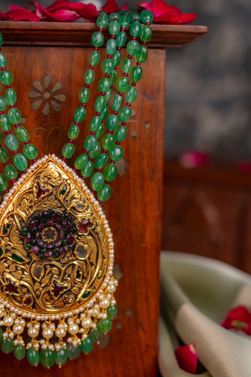 NOOR-E-GUL PENDANT
