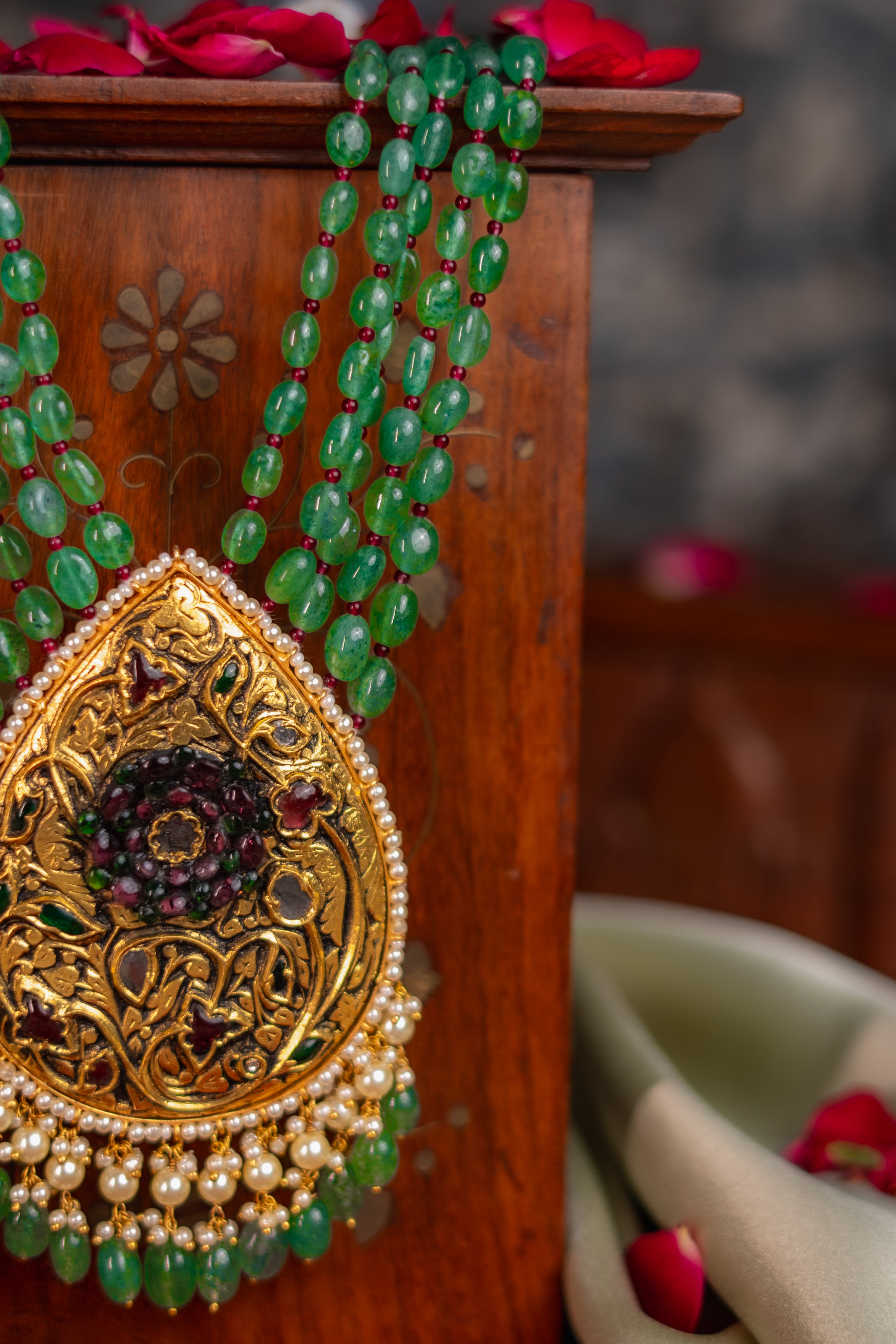 NOOR-E-GUL PENDANT