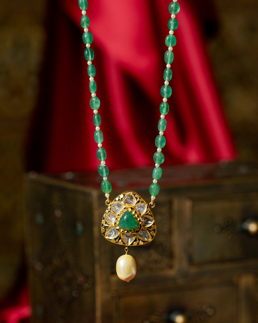 EMERALD NOOR PENDANT
