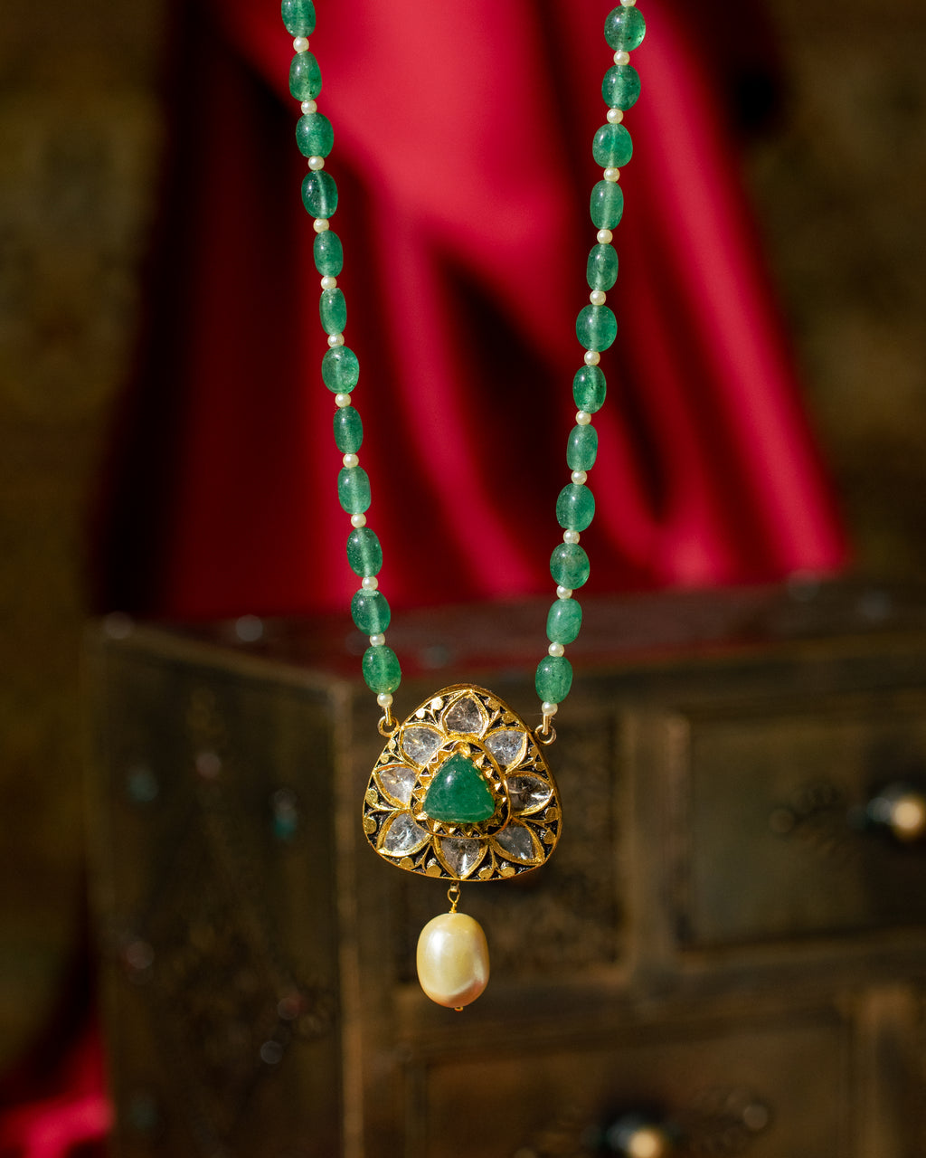 EMERALD NOOR PENDANT