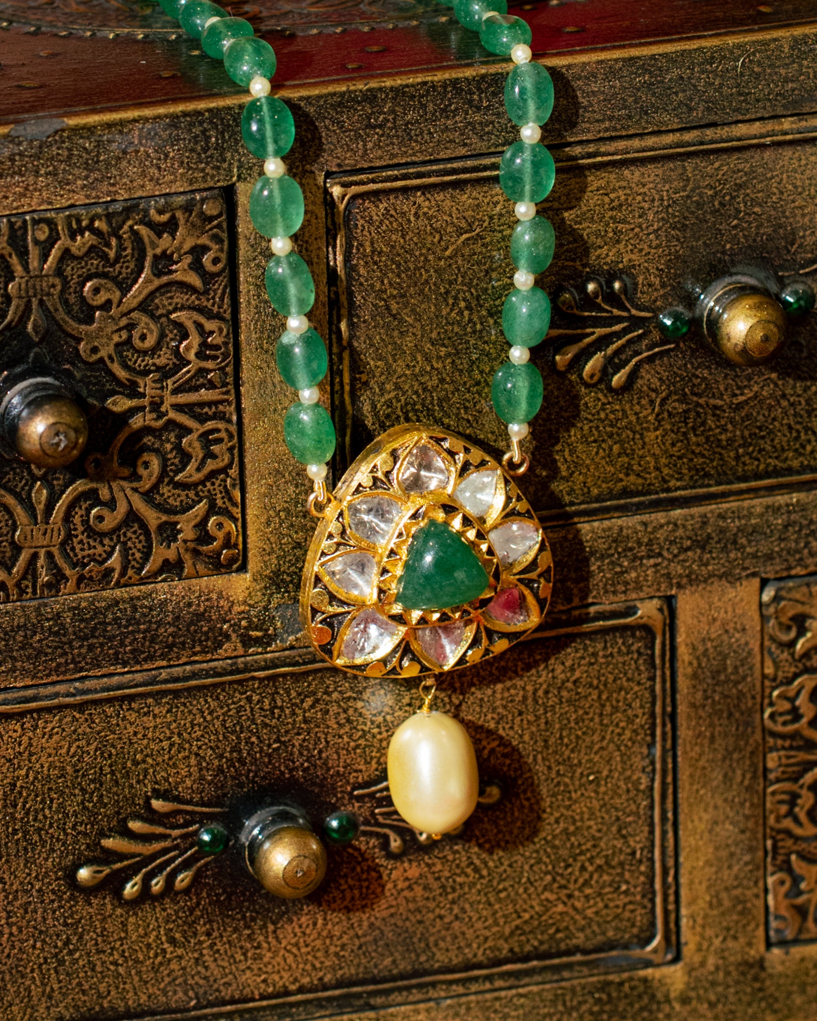 EMERALD NOOR PENDANT