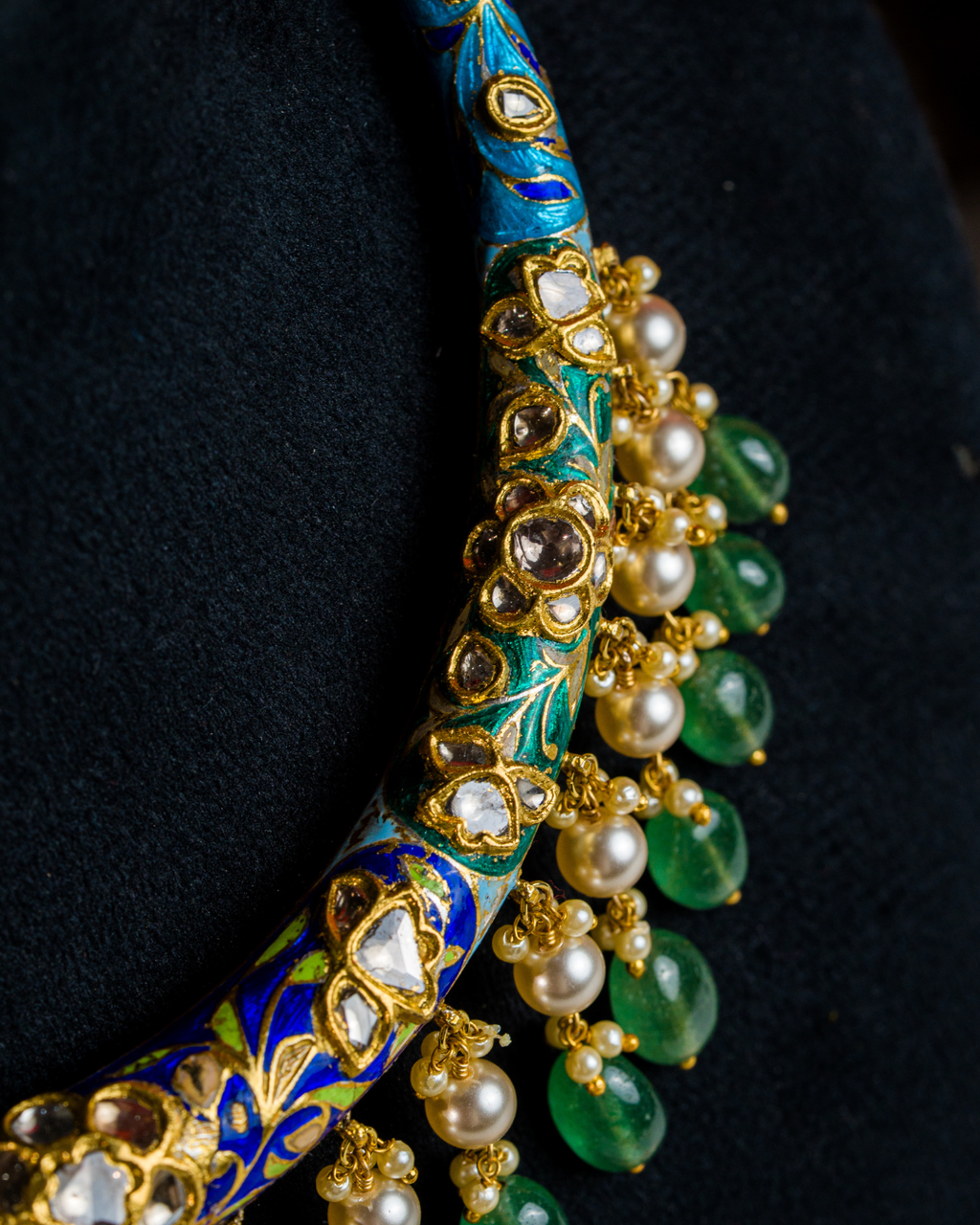 Meenakari Hasli